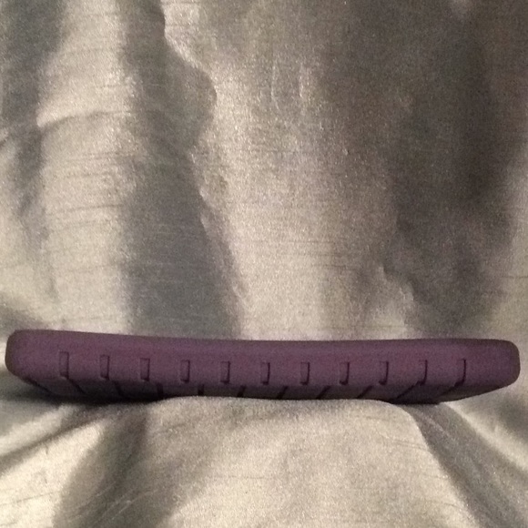 Purple Silicone tablet cover, @ 5” x 7 1/2”, NWT - Picture 6 of 6